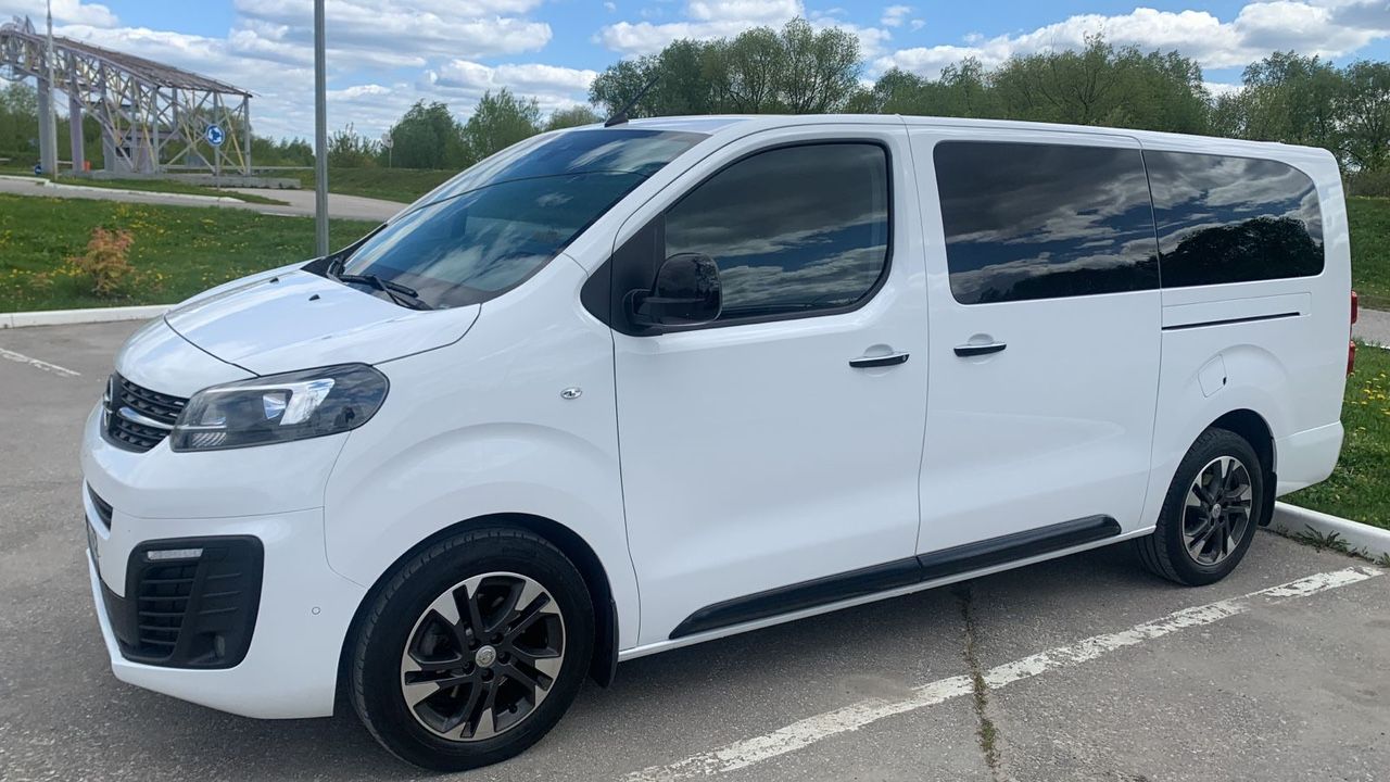 Opel Zafira Life: фото владельца
