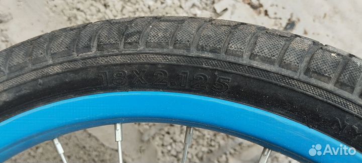 Велосипед детский 18 дюймов на 5-6 лет