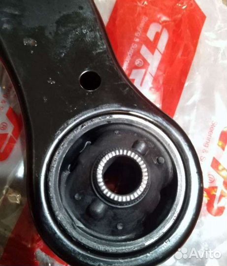 Передний рычаг camry v55