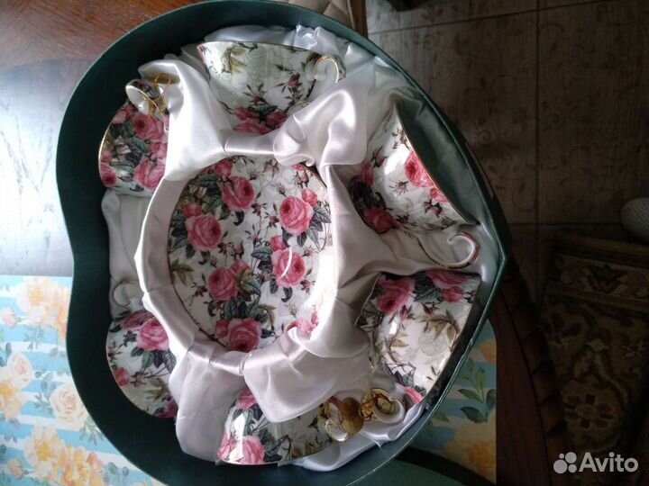 Набор подарочный на 6 персон новый