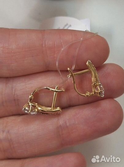 Золотые серьги