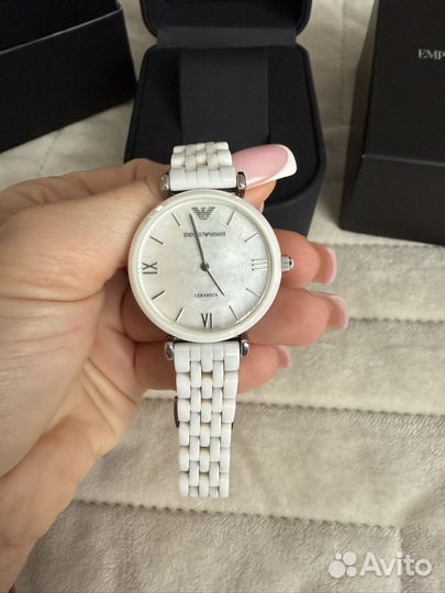 Часы женские Emporio Armani