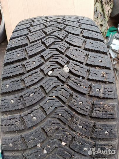 Michelin X-Ice North 235/40 R18