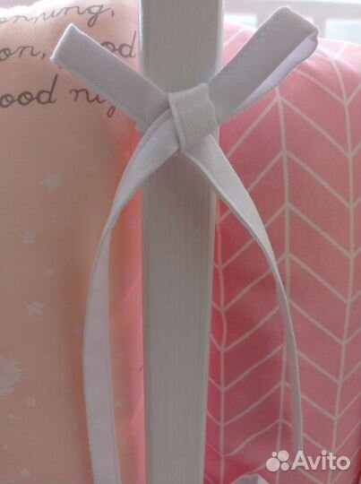 Комплект в детскую кроватку бортики новый