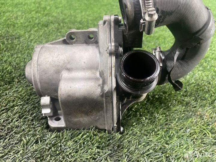 Помпа Bmw X5 E70 N55B30 2010