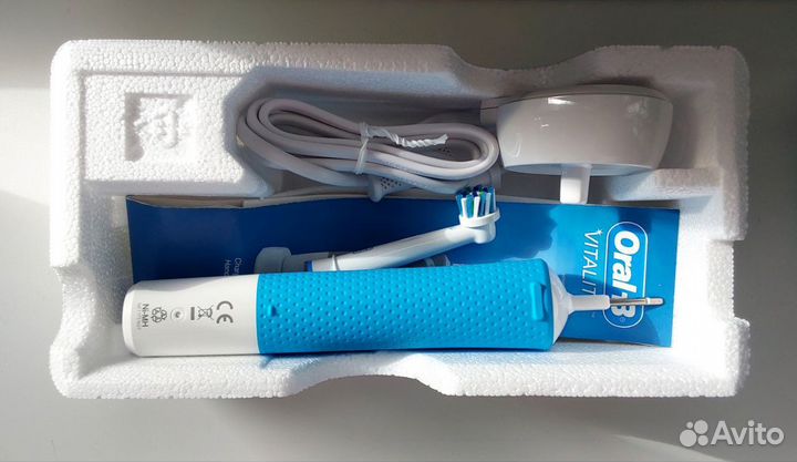 Электрическая зубная щётка Oral-B Vitality 100