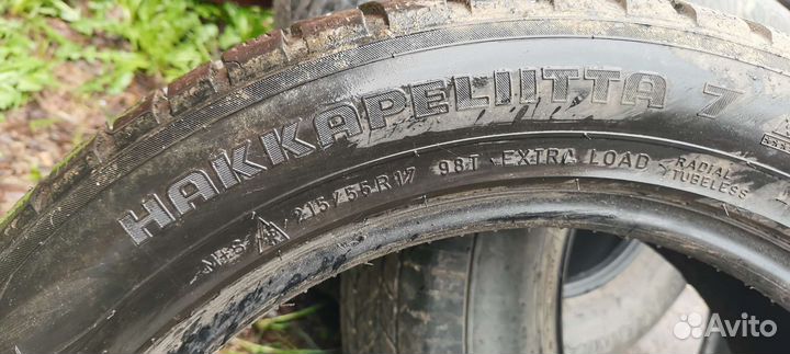Nokian Tyres Hakkapeliitta 7 215/55 R17 98T