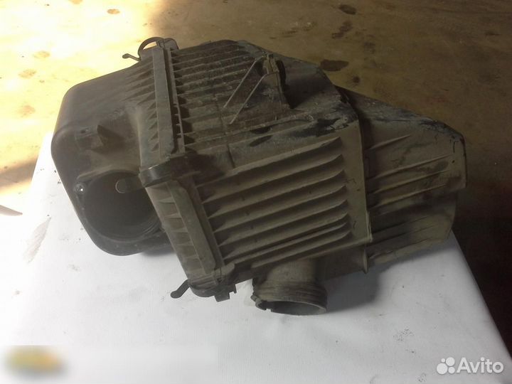 Корпус воздушного фильтра Hyundai Grand Starex 200