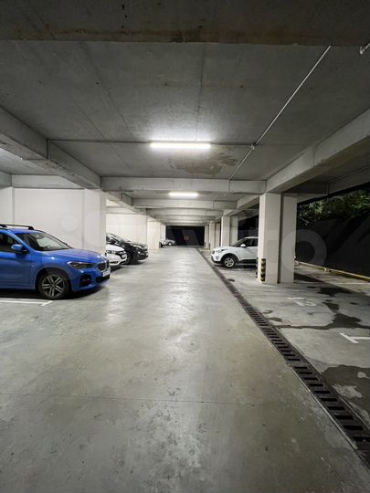 Машиноместо, 12 м²