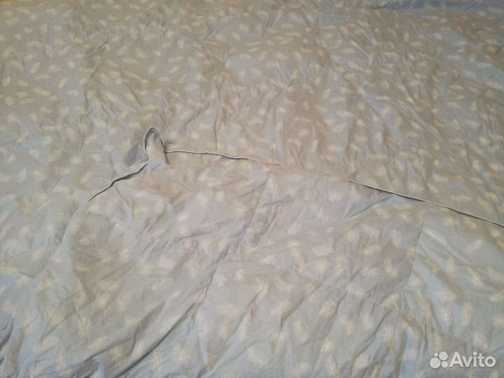 Одеяло 2 спальное,пухово-перовое,размер 170/210