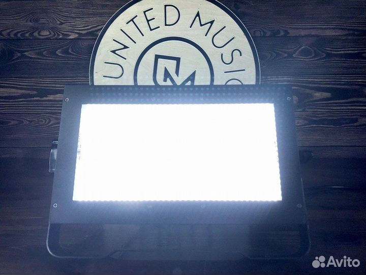 Cameo thunder wash 600 W - 3 in 1 Strobe, Blinder