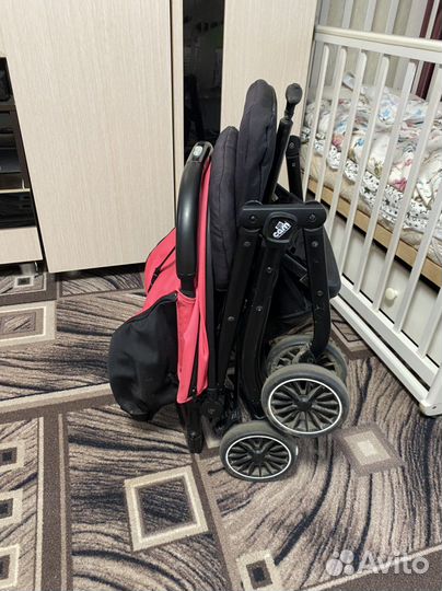 Продам прогулочную коляску