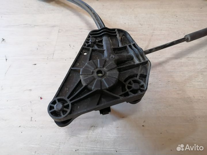 Стеклоподъемник задний Skoda Rapid Рапид