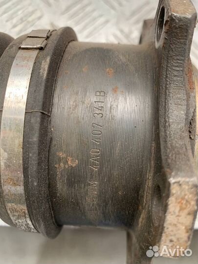 Привод, полуось левый Пассат В5