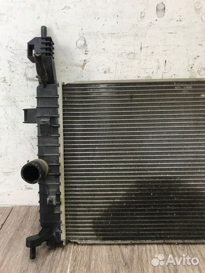 Радиатор двс Opel Meriva A минивэн Z16XEP 2010