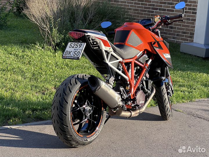 KTM 1290 super duke R