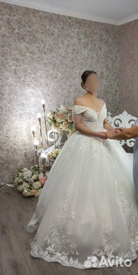 Свадебное платье