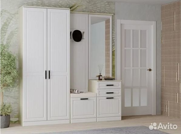 Спальный гарнитур,прихожая новый