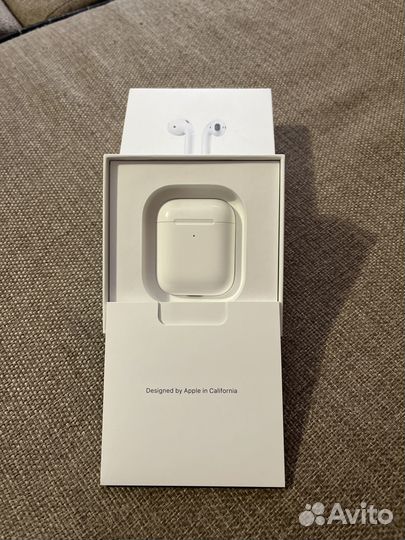 Airpods 2 2019 with wireless charging case