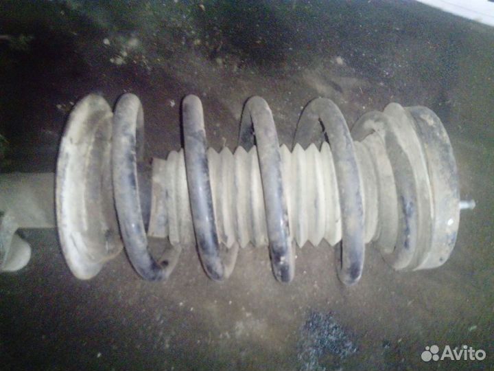 Пружина передняя BMW X5 E53 2000-2007