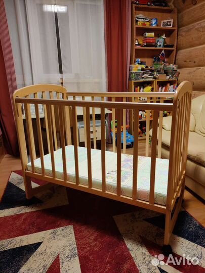 Детская кроватка