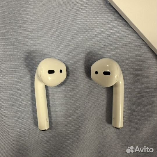 Беспроводные наушники apple airpods