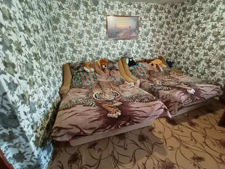 3-к. квартира, 83 м², 1/2 эт.