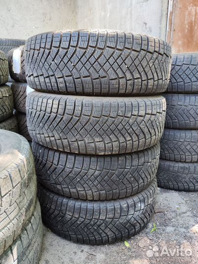 Pirelli Ice Zero FR 225/60 R17