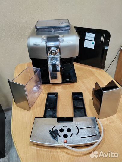 Кофемашина philips saeco syntia