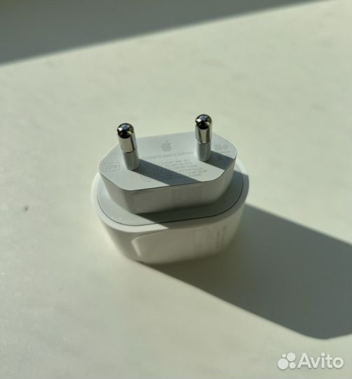 Блок зарядки iPhone 20w