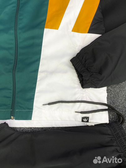 Спортивный костюм