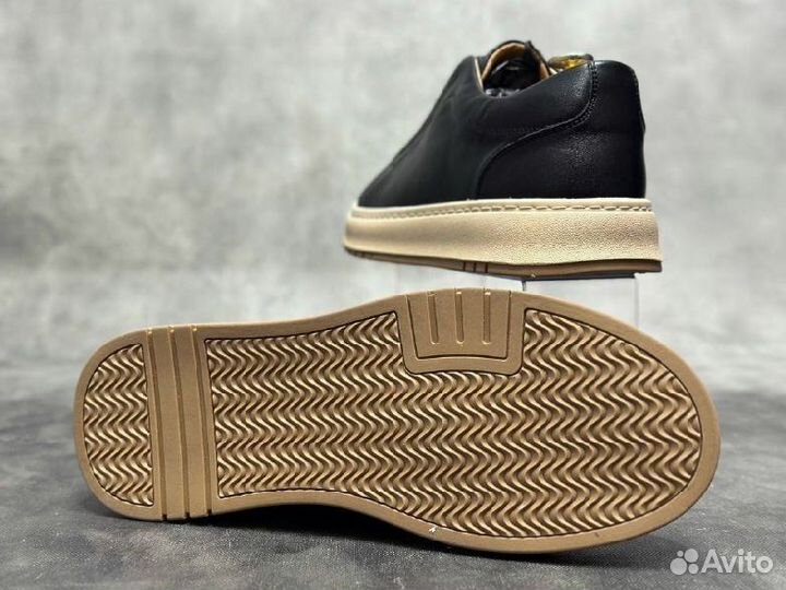 Tesla черные-беж.подошва разм. 40