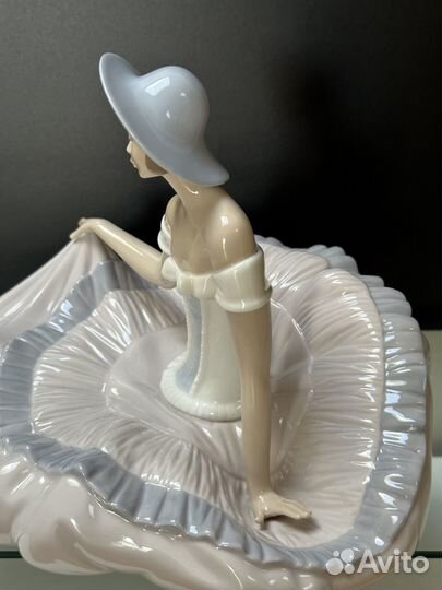 Статуэтка фарфор NAO от Lladr