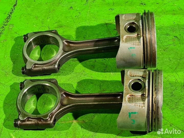 Поршень с шатуномдля VAZ LADA Largus 2012