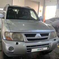 Mitsubishi Pajero 3.2 AT, 2004, 515 000 км, с пробегом, цена 890 000 руб.