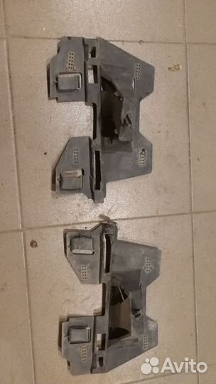 Volvo XC60 2013 кронштейны бампера