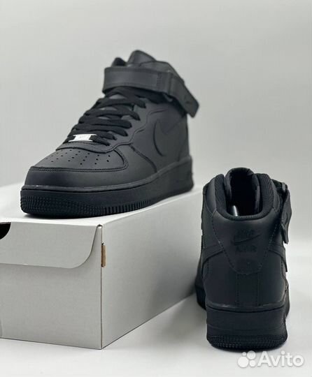 Nike Air Force 1 Mid Triple Black