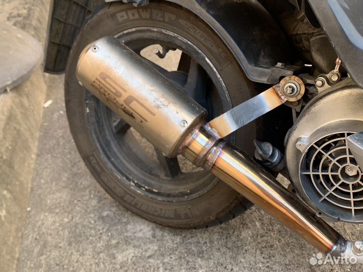 Sym Jet 4