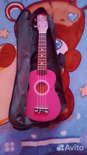 Укулеле с чехлом