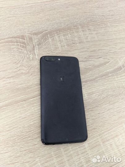 OnePlus 5, 6/64 ГБ