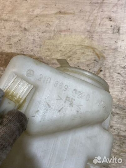 Бачок омывателя Mercedes-Benz E-Class W210 M112E24