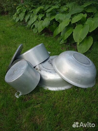 Посуда и кухонные принадлежности