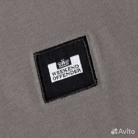 Футболка Weekend Offender