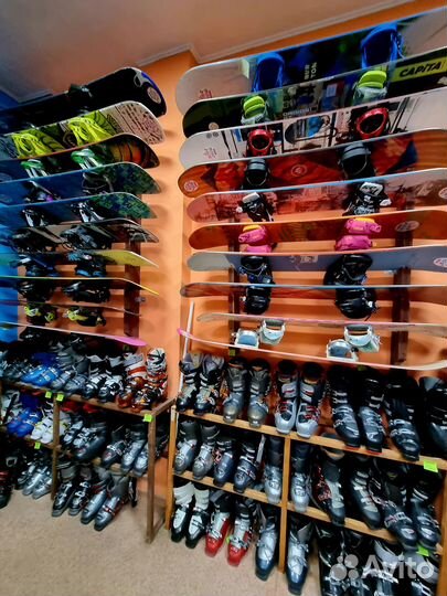 Прокат сноубордов, горных лыж и горнолыжной одежды