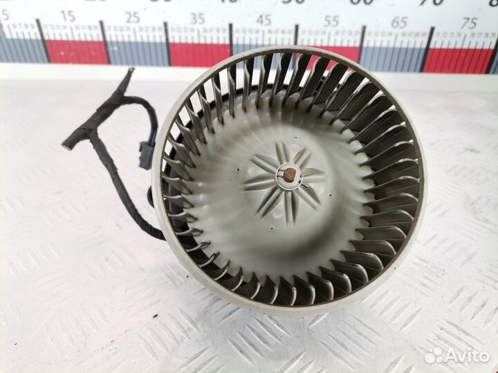 Моторчик печки для Hyundai-KIA Carnival (Sedona) 1