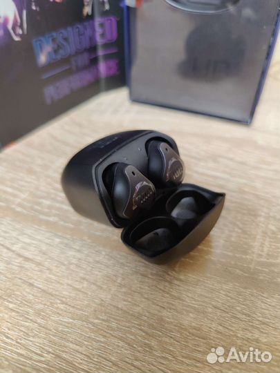 Беспроводные наушники JBL JBL Club Pro+ TWS