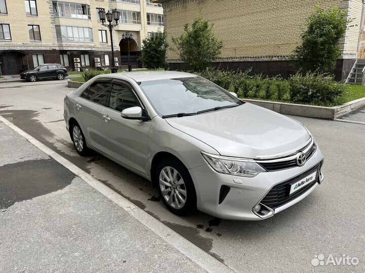 Toyota Camry 2.5 AT, 2015, 210 000 км