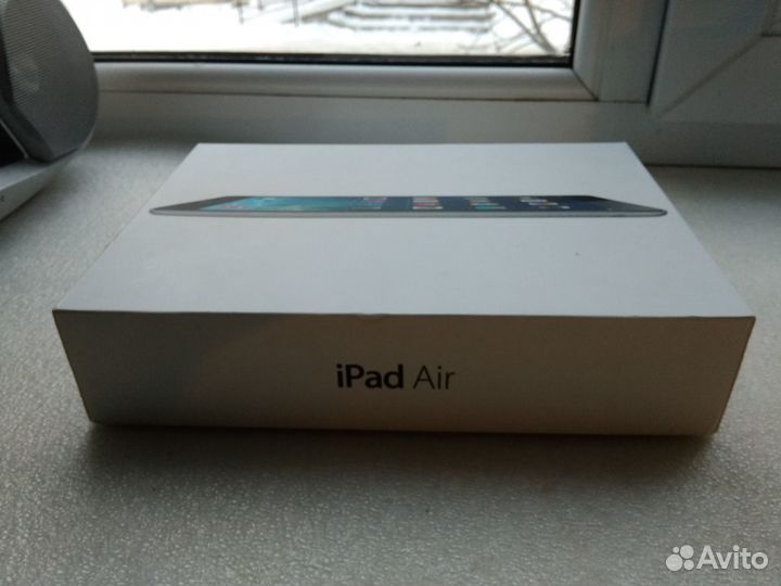 Коробка от iPad 16 Гб (5 поколение)