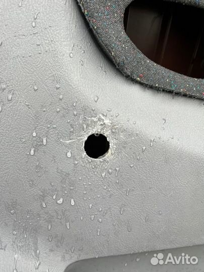 Обшивка двер передняя правая Hyundai Accent 1.5