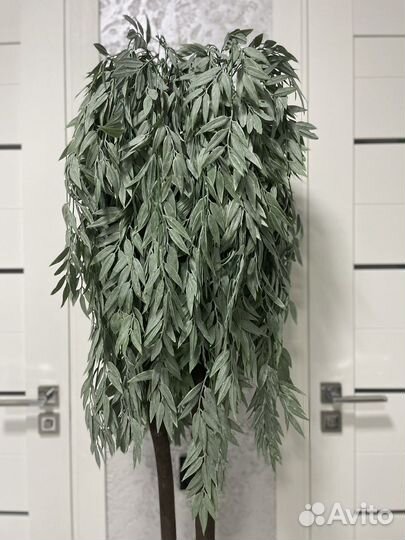 Искусственное дерево в кашпо